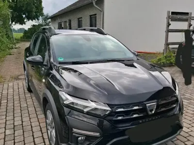 Gebraucht Dacia Sandero Comfort 101 PS (74 kW) 2022 Schwarz Kleinwagen