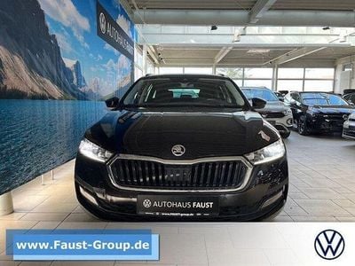 Gebraucht Skoda Octavia Clever 110 PS (80 kW) 2022 Schwarz perleffekt Kombi
