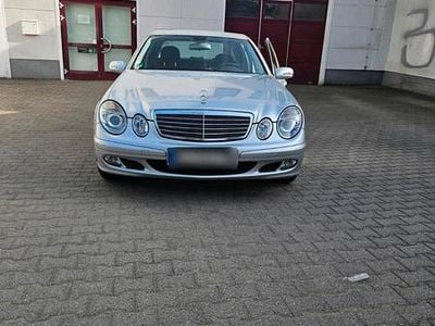 Gebraucht Mercedes E200 154 PS (113 kW) 2005 Silber Limousine