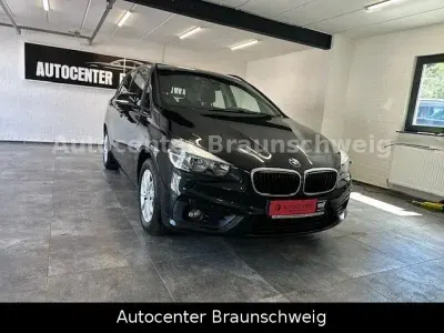 Gebraucht BMW 216 Active Tourer Advantage 116 PS (85 kW) 2017 Schwarz Van / Kleinbus