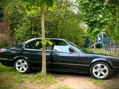 Gebraucht BMW 520 150 PS (110 kW) 1991 Schwarz Limousine