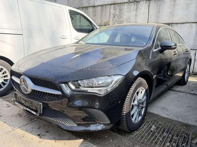 Gebraucht Mercedes CLA180 136 PS (100 kW) 2023 Nachtschwarz  unilack Limousine