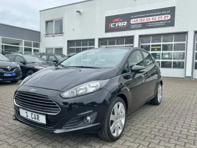 Gebraucht Ford Fiesta 80 PS (58 kW) 2015 Schwarz Kleinwagen