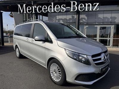 Mercedes V220