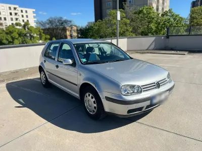 Usata VW Golf IV Edition 101 CV (74 kW) 2001 Argento Utilitaria