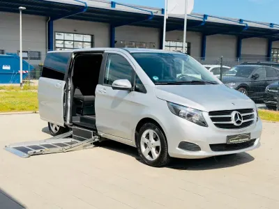 Gebraucht Mercedes V220 163 PS (119 kW) 2018 Silber Van / Kleinbus