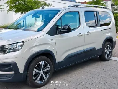 Gebraucht Peugeot Rifter GT-line 131 PS (96 kW) 2020 Grau Van / Kleinbus
