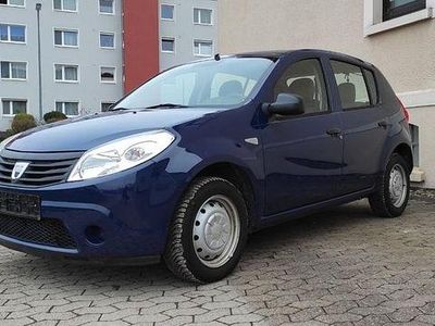 Blau Gebraucht 2009 Dacia Sandero Limousine | 3.000 € (Fairer Preis)