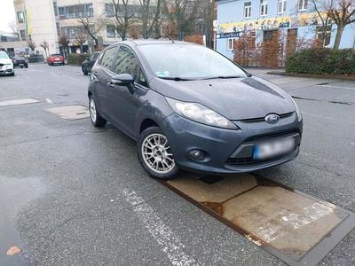 Gebraucht Ford Fiesta 80 PS (58 kW) 2010 Grau Kleinwagen