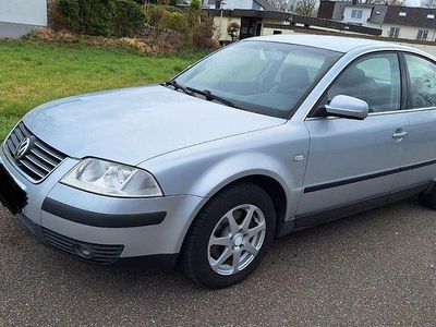 Gebraucht VW Passat Highline 131 PS (96 kW) 2003 Silber Limousine