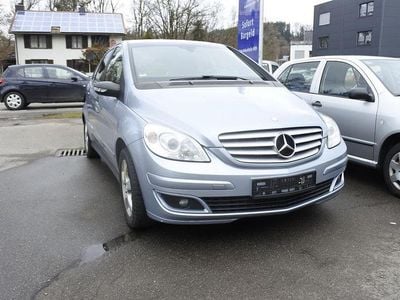 Gebraucht Mercedes B200 Edition 136 PS (100 kW) 2008 Blau Van / Kleinbus