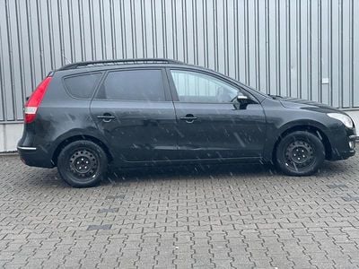 Gebraucht Hyundai i30 116 PS (85 kW) 2008 Schwarz Kombi