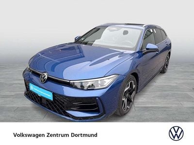 Gebraucht VW Passat R-line 265 PS (194 kW) 2025 Reef blue metallic Kombi