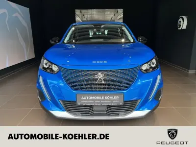 Gebraucht Peugeot e-2008 Active 100 kW (136 PS) 2022 Vertigoblau SUV