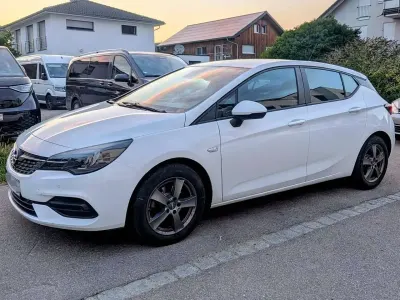 Gebraucht Opel Astra Edition 110 PS (80 kW) 2020 Weiß Limousine