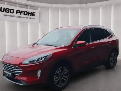 Gebraucht Ford Kuga Titanium 243 PS (178 kW) 2020 Rot SUV