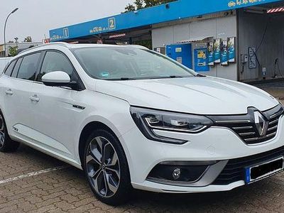 Weiß Gebraucht 2019 Renault Mégane IV Bose Edition Limousine | 13.700 € (Fairer Preis)