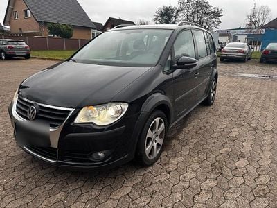Schwarz Gebraucht 2010 VW Touran Cross Van / Kleinbus | 4.750 € (Guter Preis)