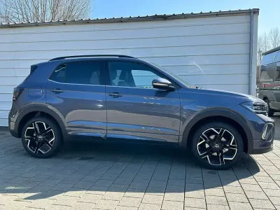 Neu VW T-Cross R-line 150 PS (110 kW) 2026 Rauchgrau metallic SUV