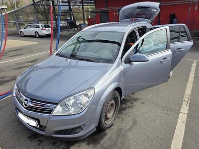 Usata Opel Astra 116 CV (85 kW) 2009 Argento Station wagon