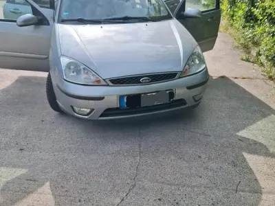 Used Ford Focus Ghia 101 HP (74 kW) 2004 Silver Estate