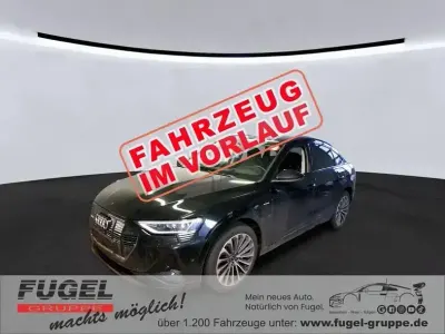 Gebraucht Audi e-tron Sportback S-Line 300 kW (408 PS) 2023 Mythosschwarz metallic SUV
