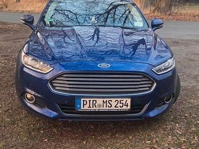 Gebraucht Ford Mondeo Titanium 149 PS (109 kW) 2016 Blau Limousine