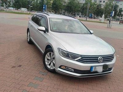 Gebraucht VW Passat 150 PS (110 kW) 2015 Silber Kombi
