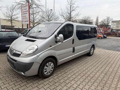 Silber Gebraucht 2013 Opel Vivaro Van / Kleinbus | 9.800 € (Fairer Preis)