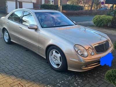 Second-hand Mercedes E240 Avantgarde 177 CP (130 kW) 2003 Auriu Berlinǎ