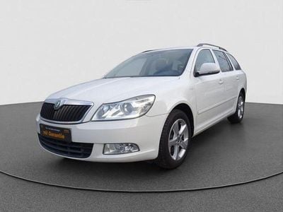Gebraucht Skoda Octavia Family 140 PS (102 kW) 2011 Weiß Kombi