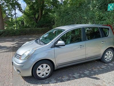Begagnad Nissan Note 88 HK (64 kW) 2009 Silver Halvkombi