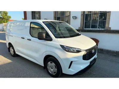 Gebraucht Ford Transit Custom Trend 110 PS (80 kW) 2024 Frozen white Van