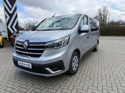 Second-hand Renault Trafic Life 150 CP (110 kW) 2024 Gri Monovolum