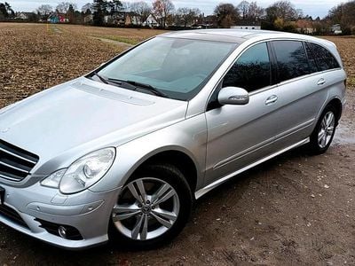 Silber Gebraucht 2009 Mercedes R500 AMG Van / Kleinbus | 7.080 €