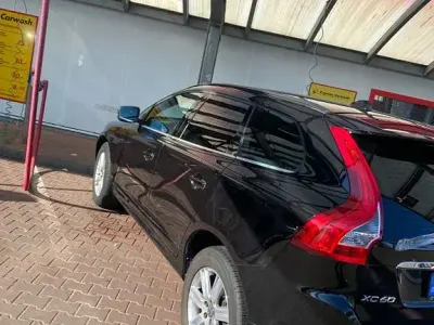 Gebraucht Volvo XC60 Ocean Race 190 PS (139 kW) 2016 Schwarz SUV