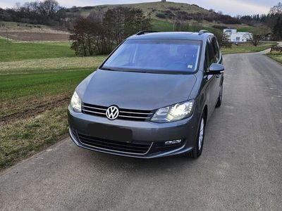 gebraucht VW Sharan 2.0 TDI DSG 125kW BMotion, 7-Sitzer mit AHK