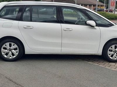 Weiß Gebraucht 2016 Citroën C4 SpaceTourer Shine Van / Kleinbus | 9.400 € (Guter Preis)