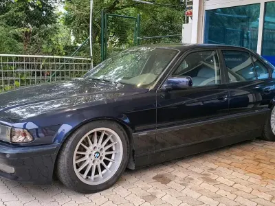 Gebraucht BMW 740 286 PS (210 kW) 1997 Blau Limousine
