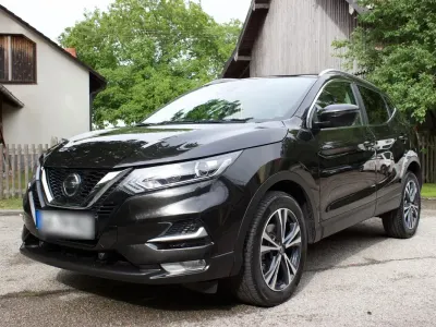 Gebraucht Nissan Qashqai 158 PS (116 kW) 2020 Schwarz SUV
