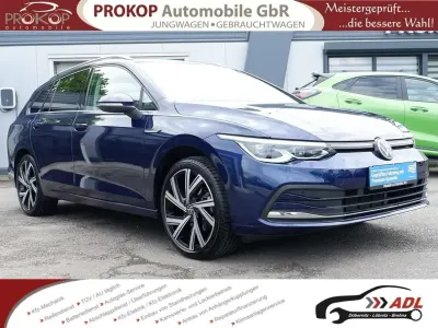 Gebraucht VW Golf VIII Style 150 PS (110 kW) 2021 Blau Kombi