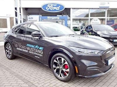 Grau Gebraucht 2022 Ford Mustang Mach-E Extended Range SUV | 39.900 € (Fairer Preis)
