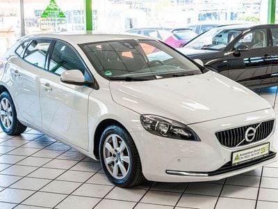 Second-hand Volvo V40 Kinetic 120 CP (88 kW) 2018 Alb Berlinǎ