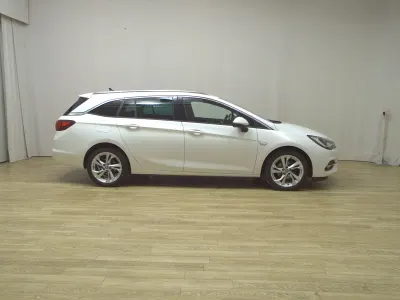 Używany Opel Astra Elegance 122 KM (89 kW) 2020 Biały Kombi