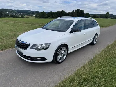 Gebraucht Skoda Superb 170 PS (125 kW) 2014 Weiß Kombi
