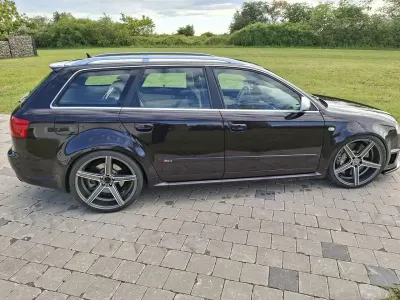 Używany Audi RS4 Design 420 KM (308 kW) 2006 Kombi