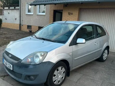 Gebraucht Ford Fiesta 60 PS (44 kW) 2008 Grau Kleinwagen