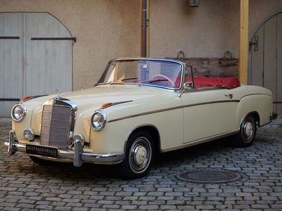 Gebraucht Mercedes 220 120 PS (88 kW) 1960 Weiß Cabrio