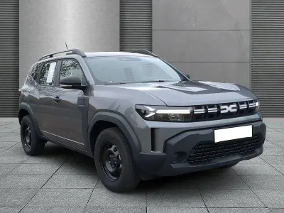 Neu Dacia Duster Essentiel 101 PS (74 kW) 2025 Dolomitgrau SUV