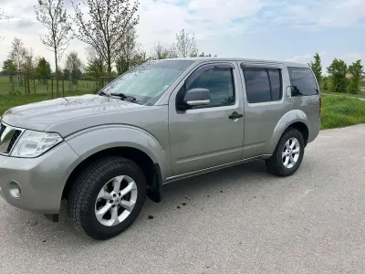 Gebraucht Nissan Pathfinder 190 PS (139 kW) 2012 Grau SUV